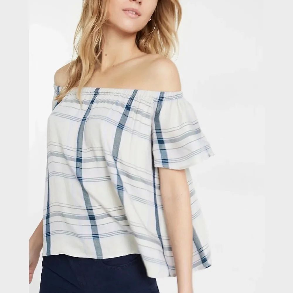 ✨ Plaid Off The Shoulder Blouse✨